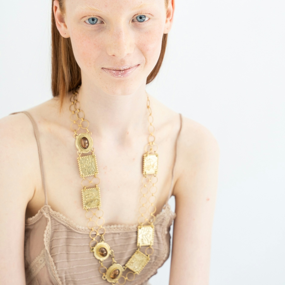 Crossing Necklace 2