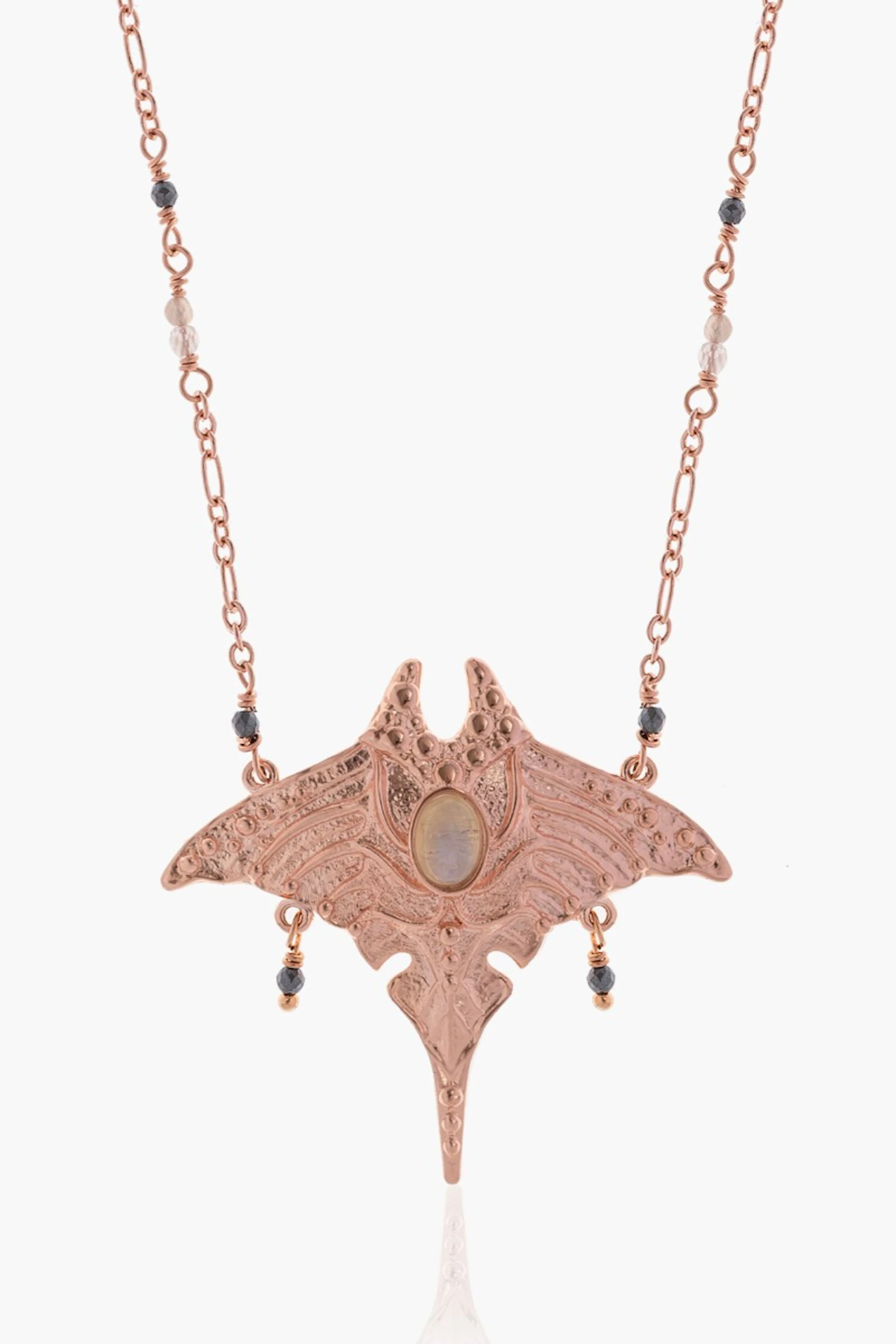Manta Ray Choker 3