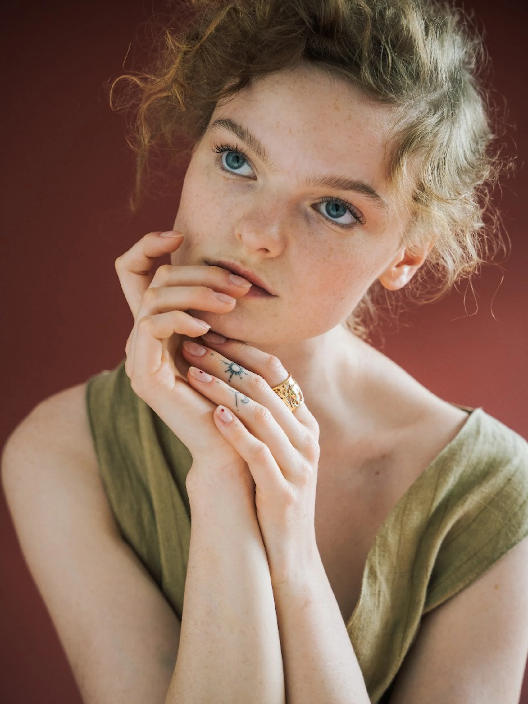 Gold Lolwe Ring 2