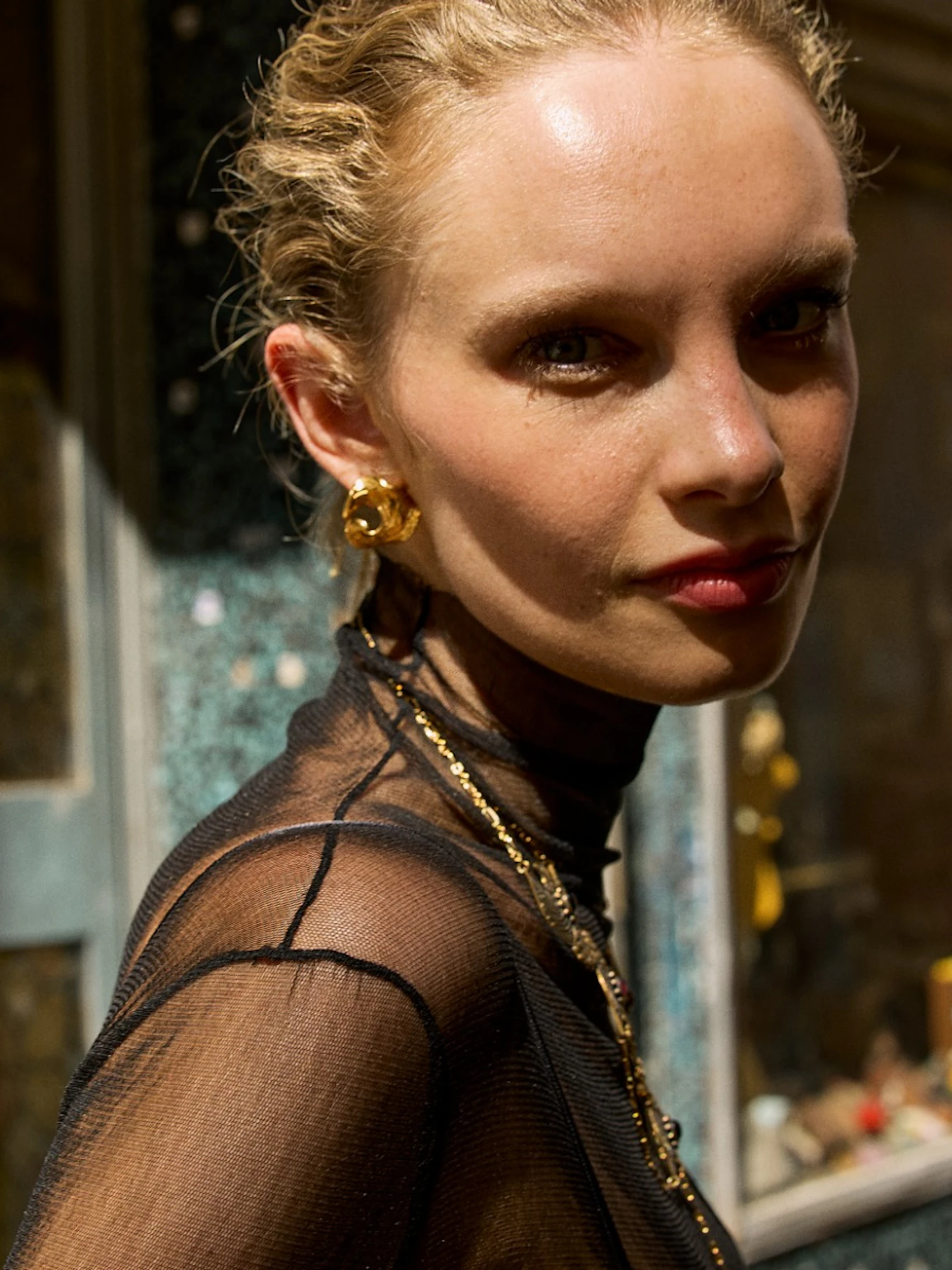 Gold Dusk Earrings 1