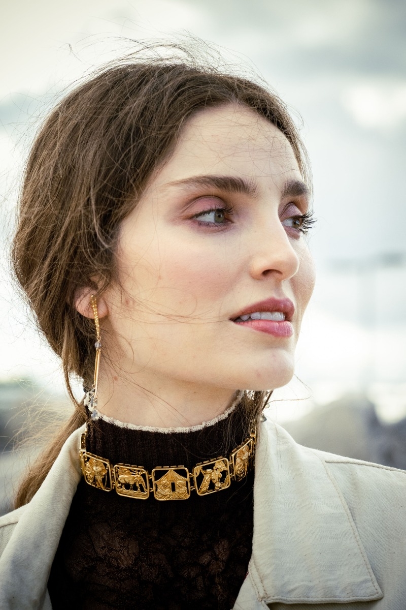 Victoria Choker 4